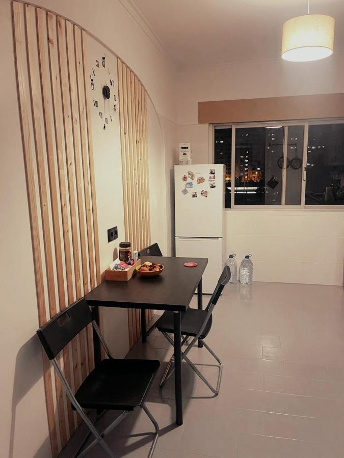 Rooms 10 Mins Walk From Train Station! Agualva-Cacem Bagian luar foto