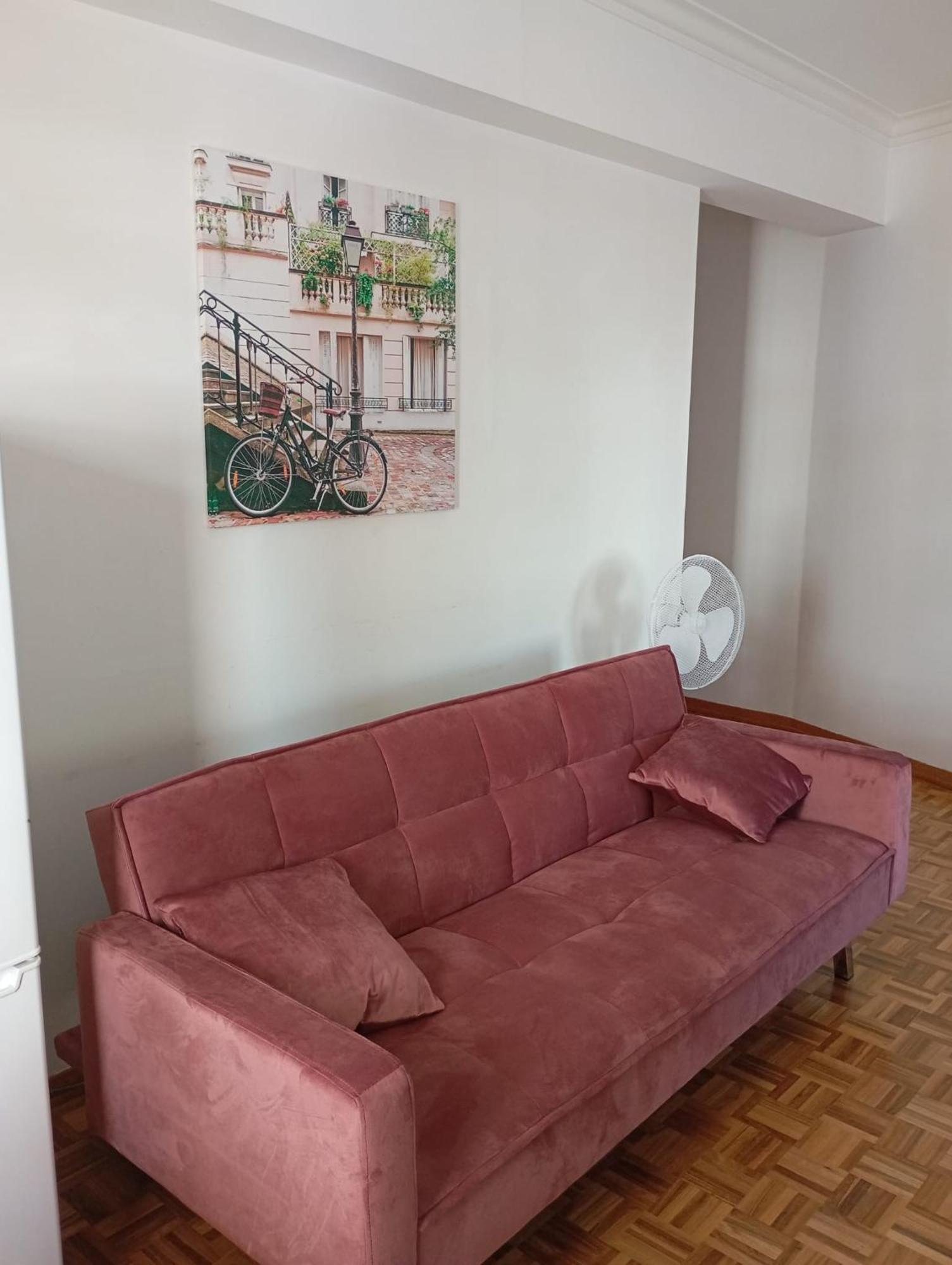Rooms 10 Mins Walk From Train Station! Agualva-Cacem Bagian luar foto